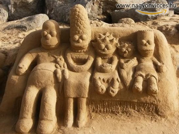 Simpsons Family On The Beach