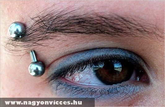 Szemöldök piercing