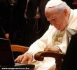 Felugrott a Pápa a Facebookra